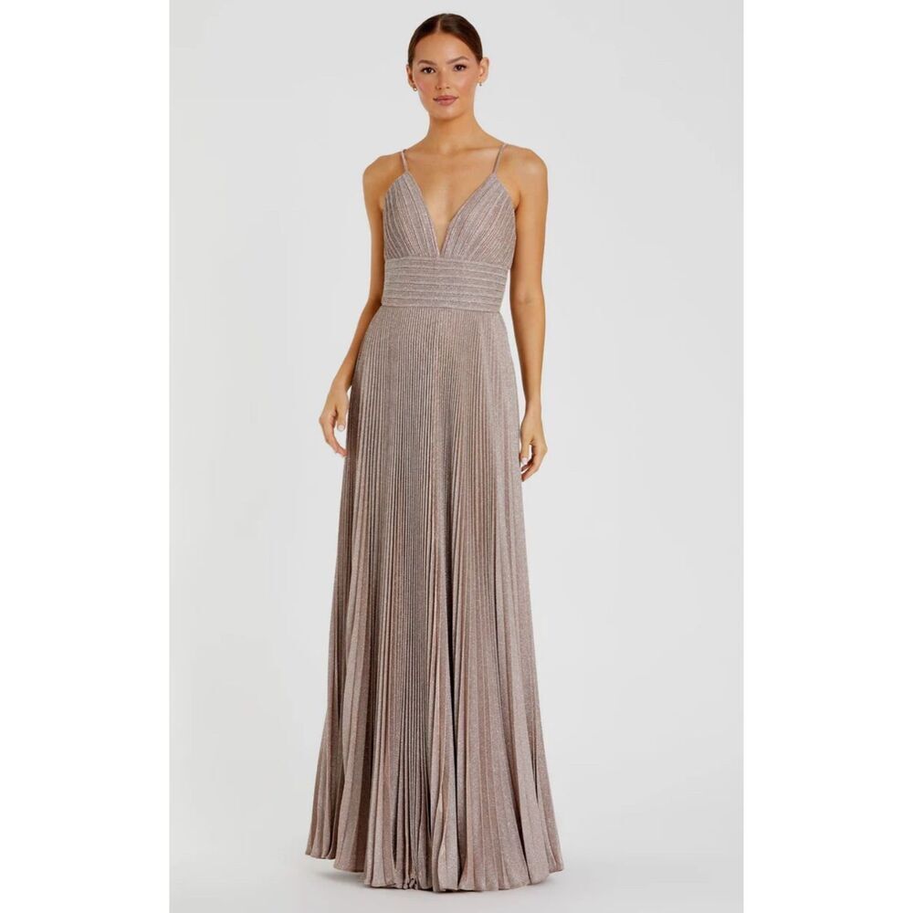 Mac Duggal NWT Shimmer Pleated V-Neck Gown in Rose Gold Size 6